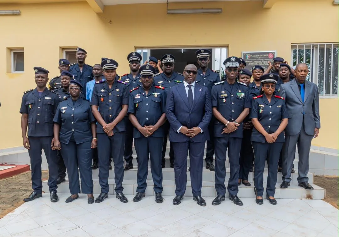 Personnels de la Police nationale photographiés au camp Abdou Diassé, lors de la visite du 8 octobre 2026.